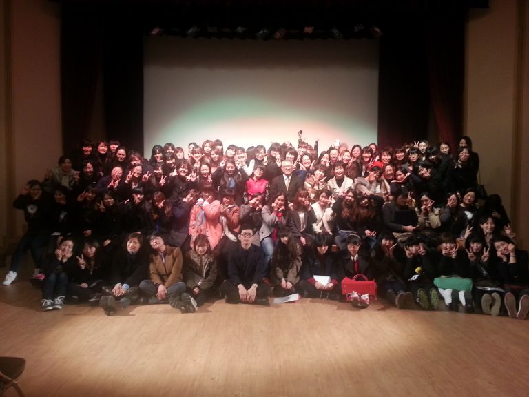 졸업식 단체 사진